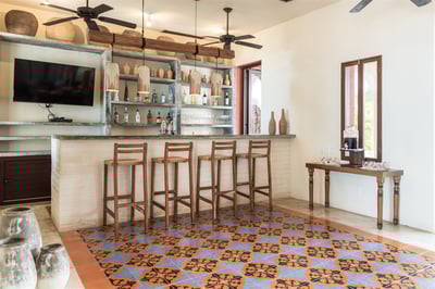 Luxury Villa Photo #16