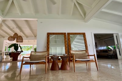 Luxury Villa Photo #17