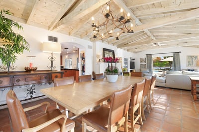 Luxury Villa Photo #30