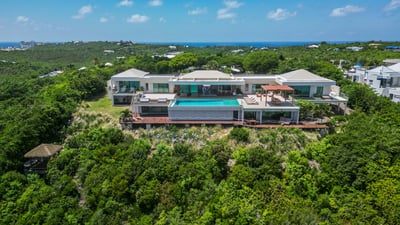 Luxury Villa Photo #2
