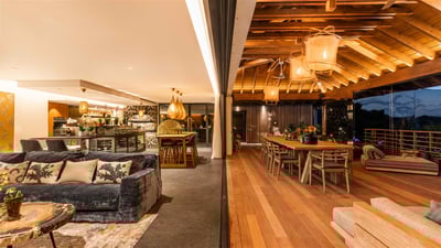 Luxury Villa Photo #25
