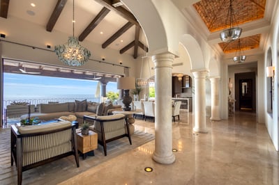Luxury Villa Photo #38