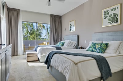 Luxury Villa Photo #21