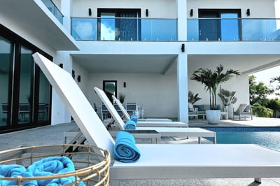 Luxury Villa Photo #11