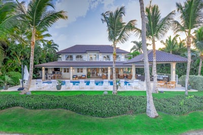 Luxury Villa Photo #3