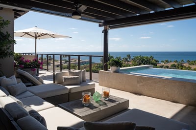 Luxury Villa Photo #6