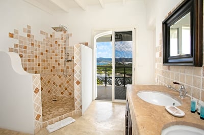 Luxury Villa Photo #22