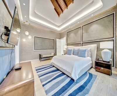 Luxury Villa Photo #8