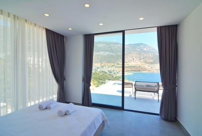 Luxury Villa Photo #7