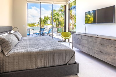 Luxury Villa Photo #15