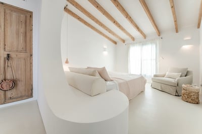 Luxury Villa Photo #40