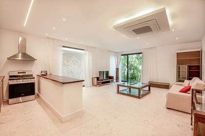 Luxury Villa Photo #14