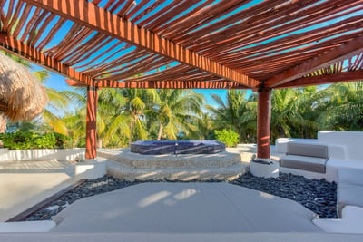 Luxury Villa Photo #48