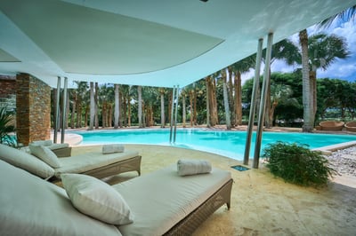 Luxury Villa Photo #7