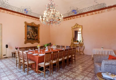 Luxury Villa Photo #17