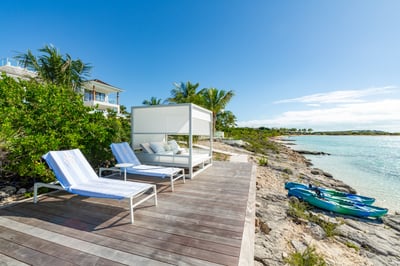 Luxury Villa Photo #6