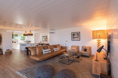 Luxury Villa Photo #6