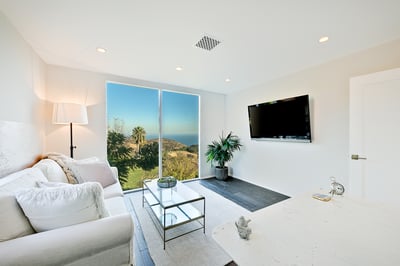 Luxury Villa Photo #32