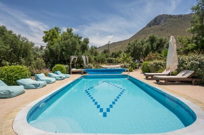 Luxury Villa Photo #5