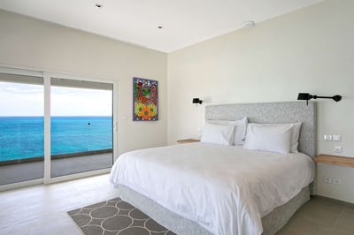Luxury Villa Photo #29
