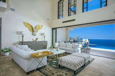 Luxury Villa Photo #18