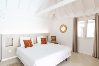Luxury Villa Photo #40