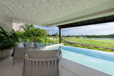 Luxury Villa Photo #2