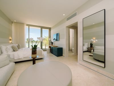 Large luxury villa with full staff and ocean views
