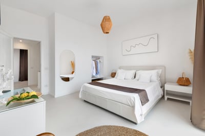 Luxury Villa Photo #23