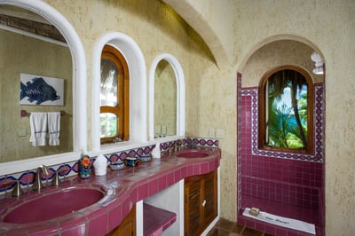 Luxury Villa Photo #19