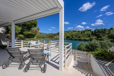 Luxury Villa Photo #16