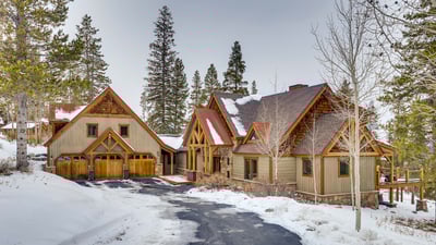 Moose Tracks Exterior