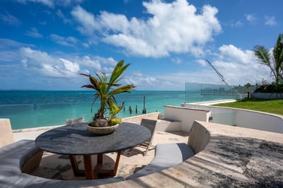 Luxury Villa Photo #8