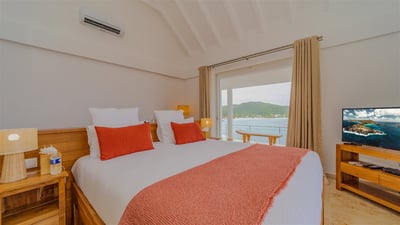 Luxury Villa Photo #35
