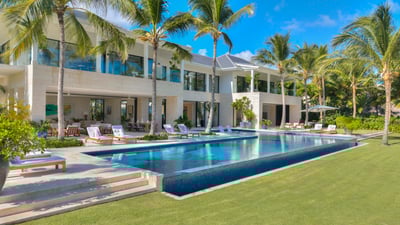 Luxury Villa Photo #8