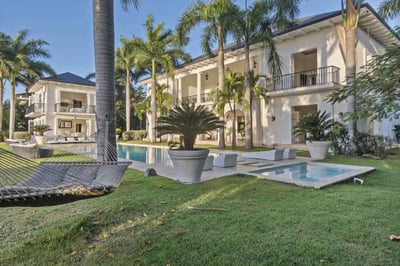 Luxury Villa Photo #5