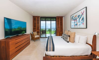 Luxury Villa Photo #10