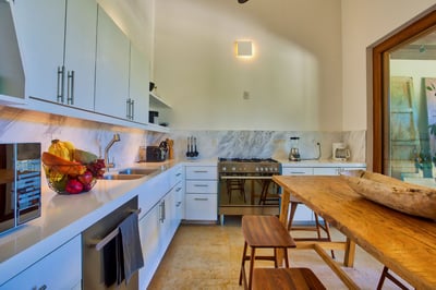 Luxury Villa Photo #16