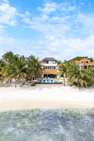 Luxury Villa Photo #2