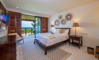 Luxury Villa Photo #25