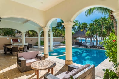 Luxury Villa Photo #7