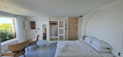 Luxury Villa Photo #22