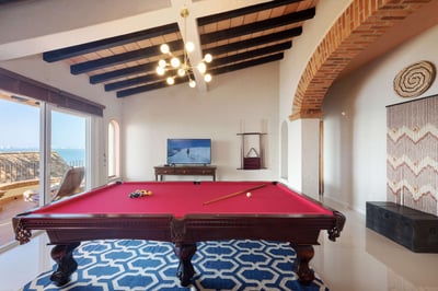 Luxury Villa Photo #16