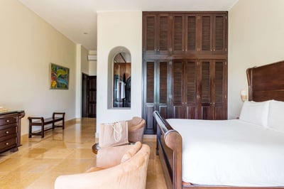 Luxury Villa Photo #55