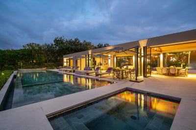 Luxury Villa Photo #3