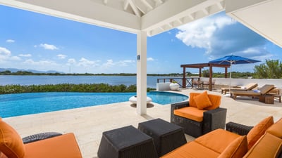 Luxury Villa Photo #8