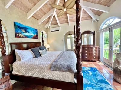 Luxury Villa Photo #34