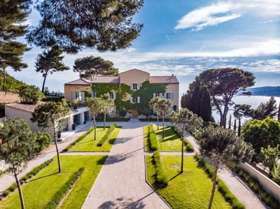 Luxury Villa Photo #8