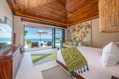 Luxury Villa Photo #40