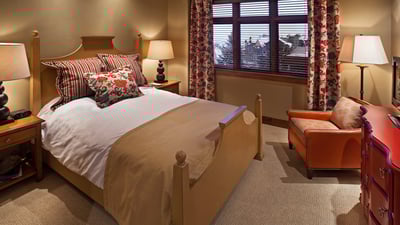 Queen suite
